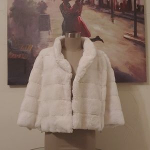 TAHARI Faux fur Cape